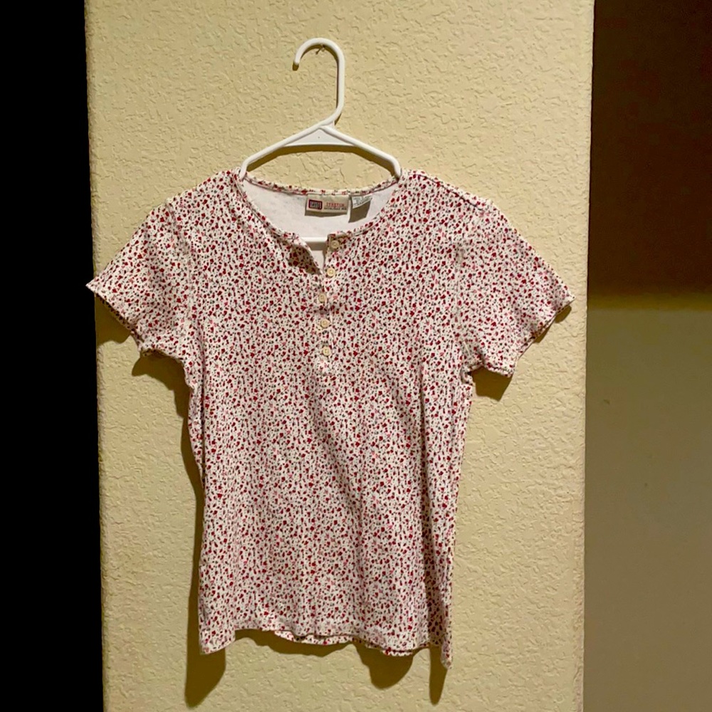 Rose patterned top